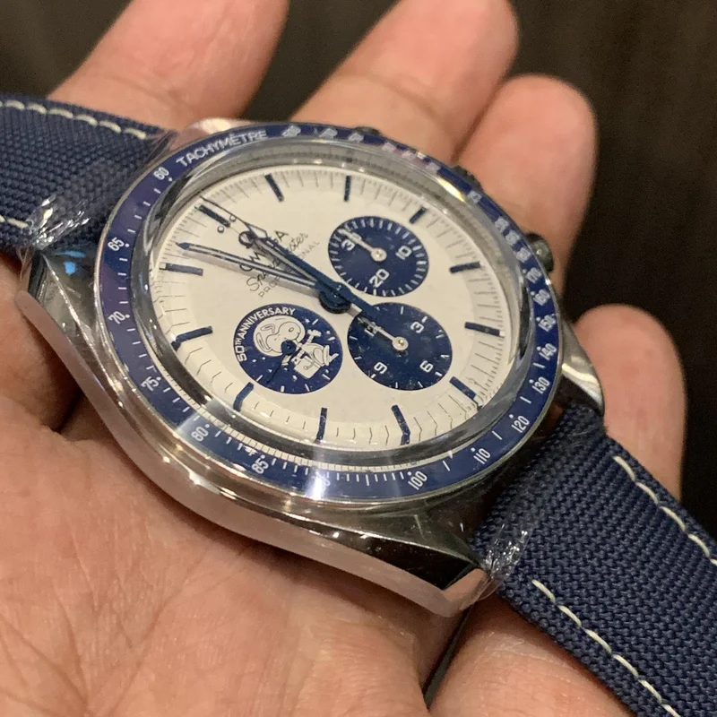 Thumb Speedmaster Professional Moonwatch Apollo 13 50th Anniversary Snoopy