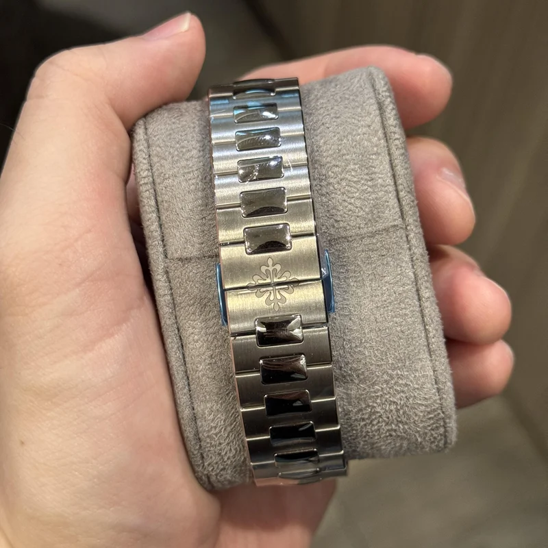 Thumb Nautilus 5811 White Gold / Blue