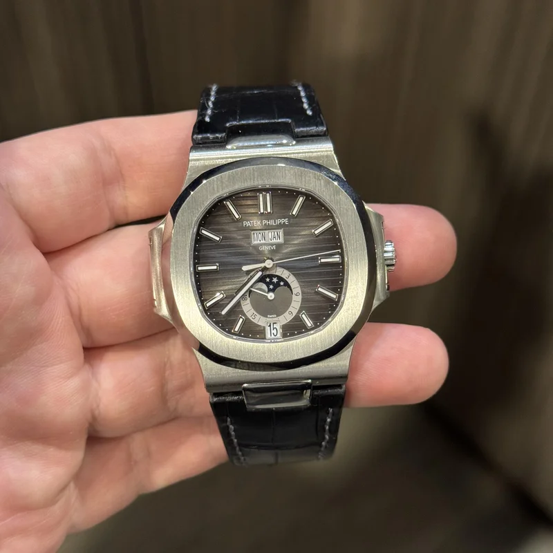 Nautilus 5726 Stainless Steel / Black