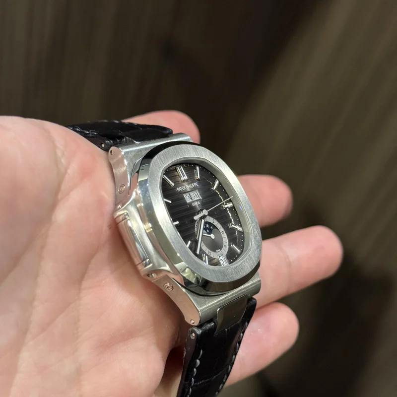 Thumb Nautilus 5726 Stainless Steel / Black