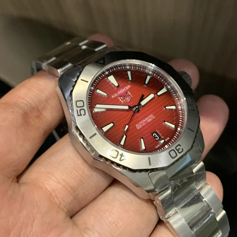 Thumb Aquaracer Professional 200 Automatic 40 Stainless Steel / Red
