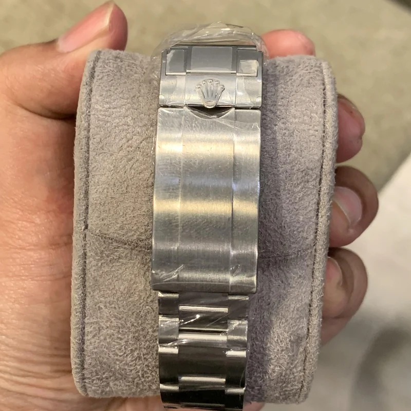 Thumb Submariner Date 41 Stainless Steel / Black / Green Cerachrom