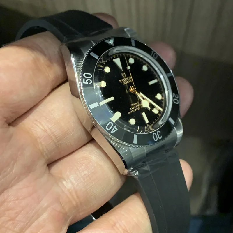 Thumb Black Bay Fifty-Four Stainless Steel / Black / Bracelet