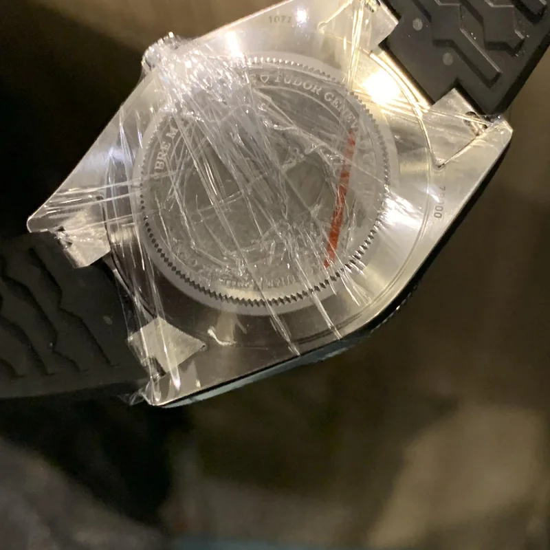 Thumb Black Bay Fifty-Four Stainless Steel / Black / Bracelet