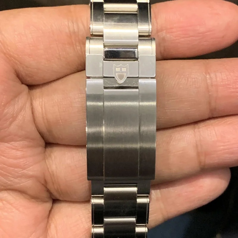 Thumb Black Bay Fifty-Eight Stainless Steel Burgundy