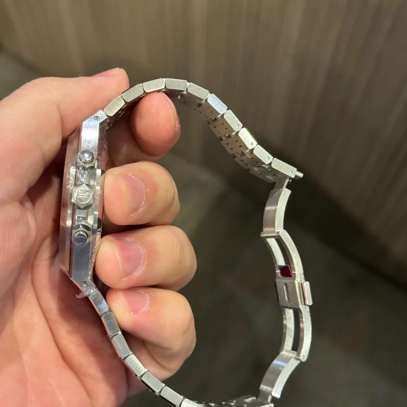 Thumb Royal Oak Chronograph 41 Stainless Steel / Blue