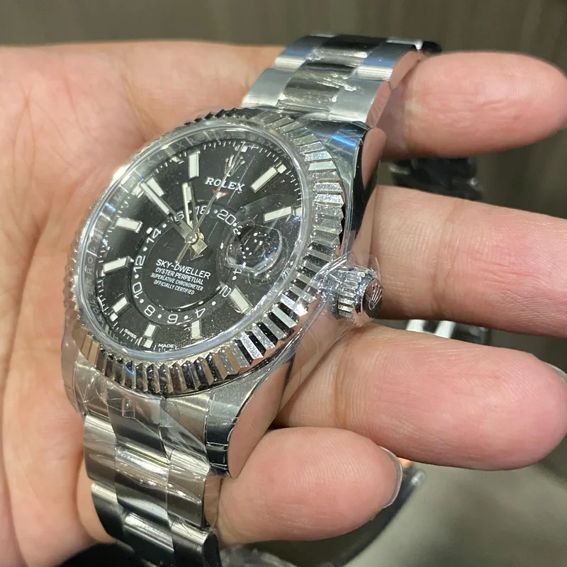 Thumb Sky-Dweller Stainless Steel / White Gold / Black