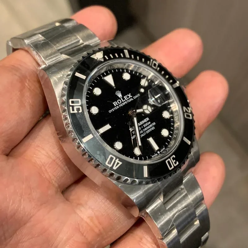 Thumb Submariner Date 41 Stainless Steel / Black / Cerachrom