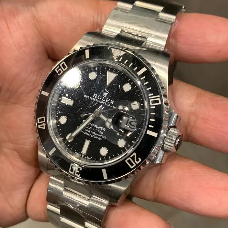 Thumb Submariner Date 41 Stainless Steel / Black / Cerachrom