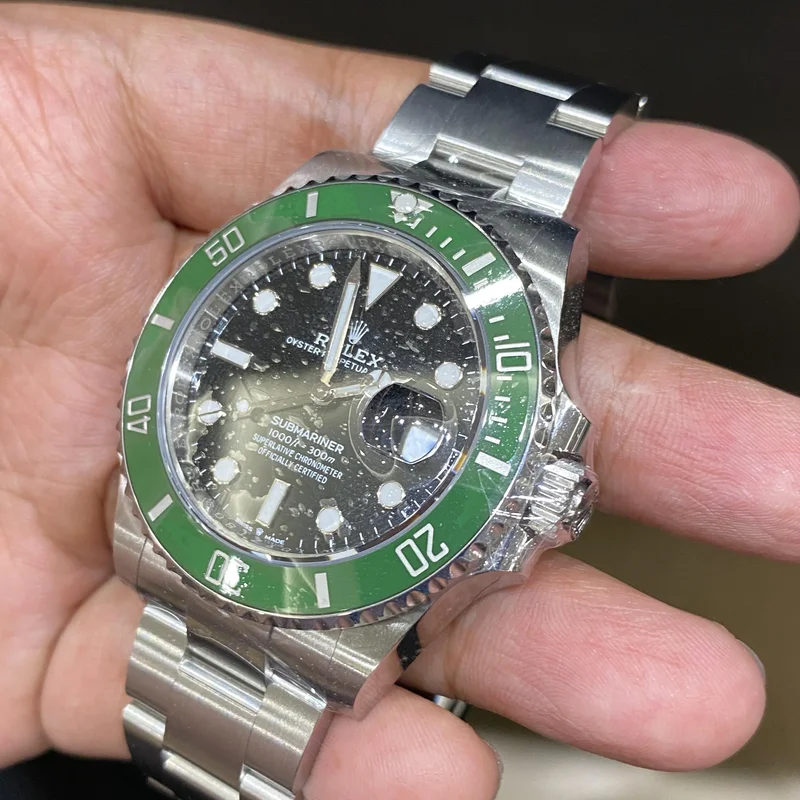 Thumb Submariner Date 41 Stainless Steel / Black / Green Cerachrom