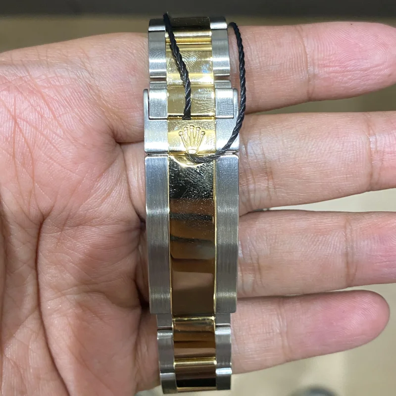 Thumb Submariner Date Rolesor / Blue / Cerachrom