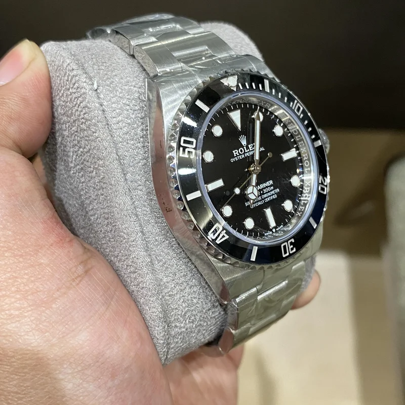 Thumb Submariner No-Date 41 / Stainless Steel / Black / Cerachrom