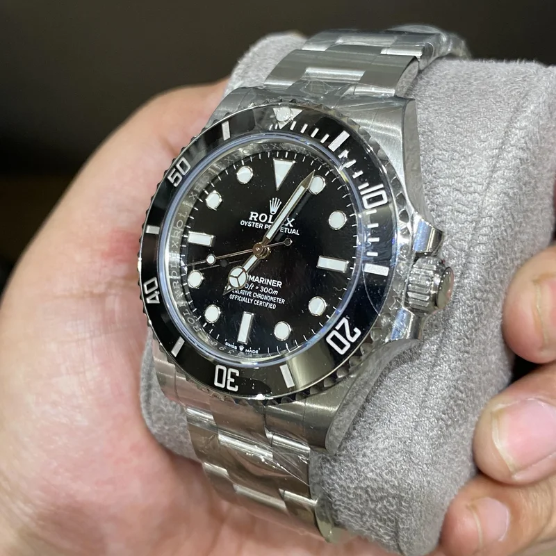 Thumb Submariner No-Date 41 / Stainless Steel / Black / Cerachrom