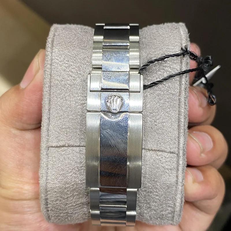 Thumb GMT-Master II Stainless Steel / BLRO / Oyster