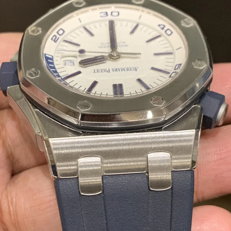 Thumb Royal Oak Offshore Diver Stainless Steel / White