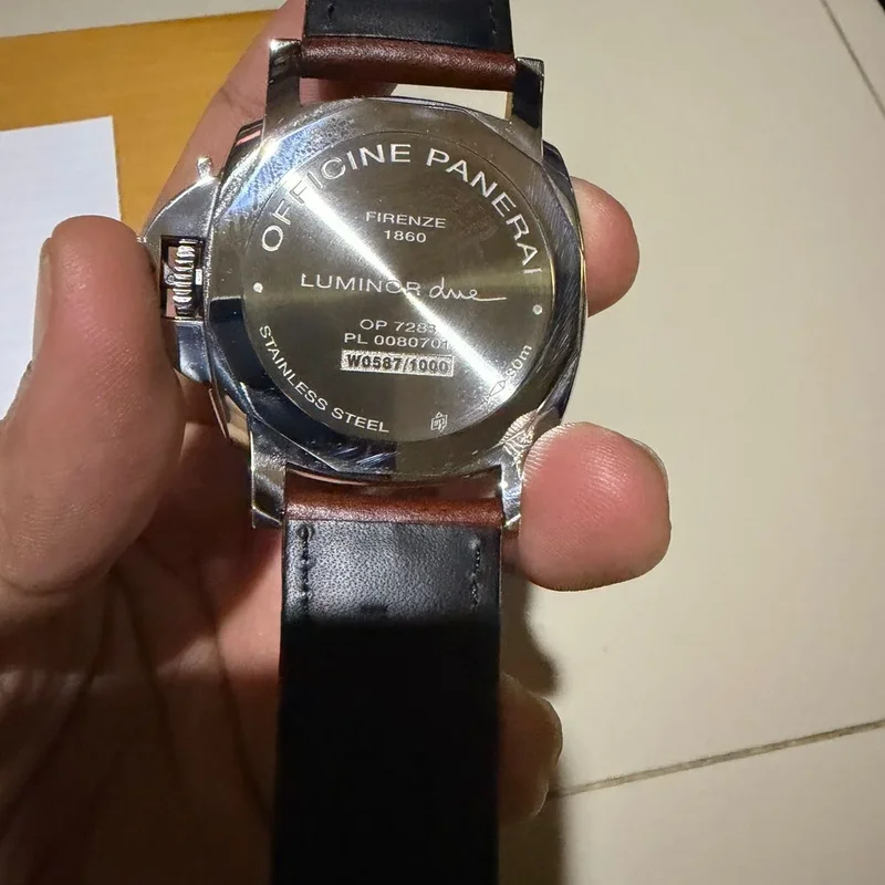 Thumb Luminor Due 42 Automatic Stainless Steel / White