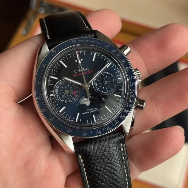 Speedmaster Moonphase Chronograph Master Chronometer Stainless Steel / Blue / Alligator