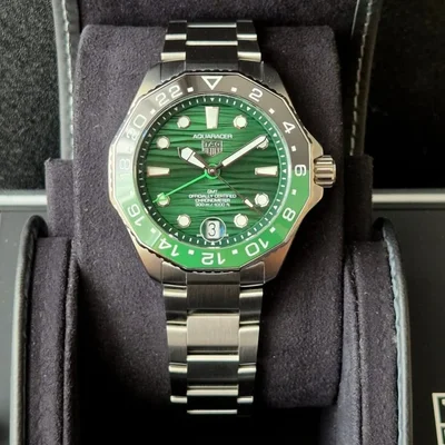 Aquaracer Professional 300 GMT / Stainless Steel / Green - Black