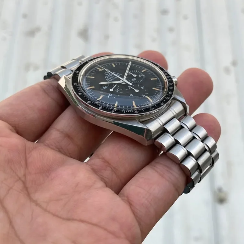 Thumb Speedmaster Professional Moonwatch
