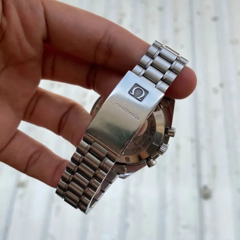 Thumb Speedmaster Professional Moonwatch