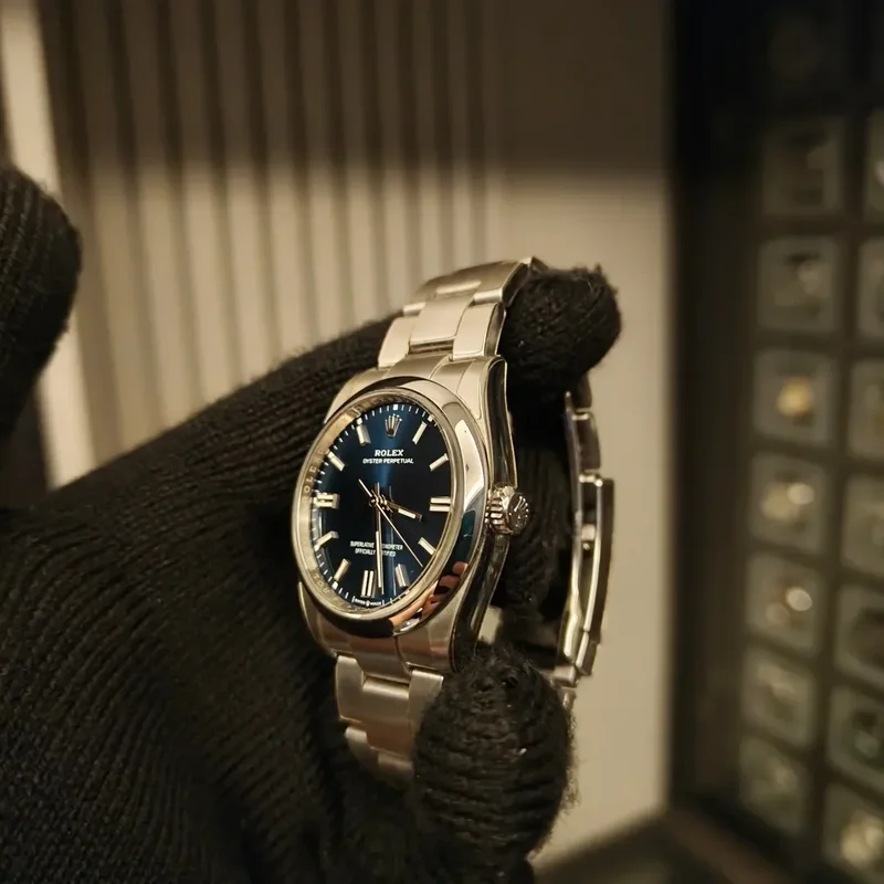 Thumb Oyster Perpetual 36 Stainless Steel / Blue