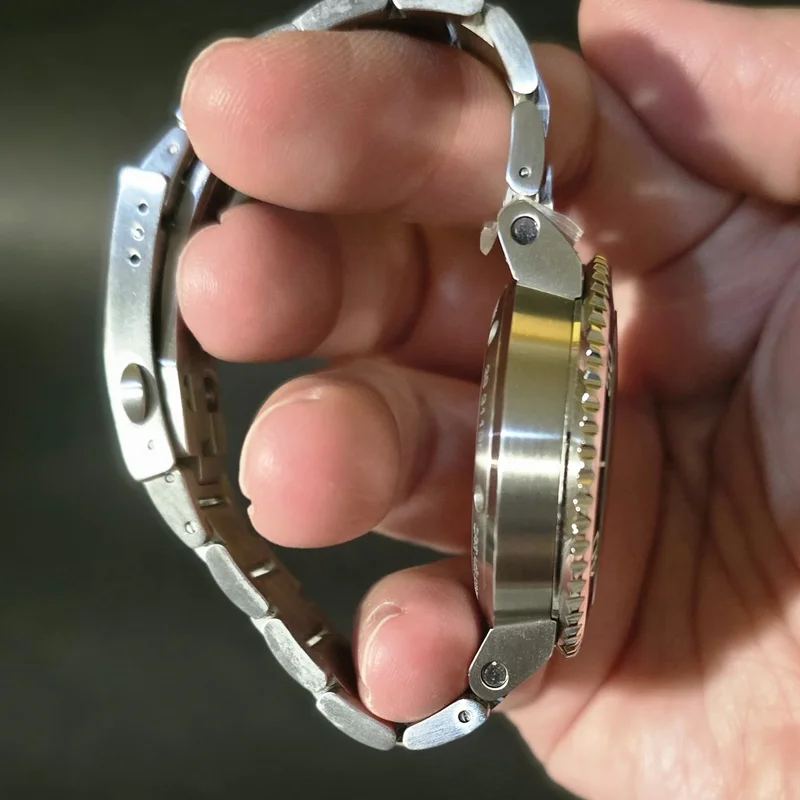 Thumb Aquis Date Calibre 400 41.5 Stainless Steel / Blue / Bracelet