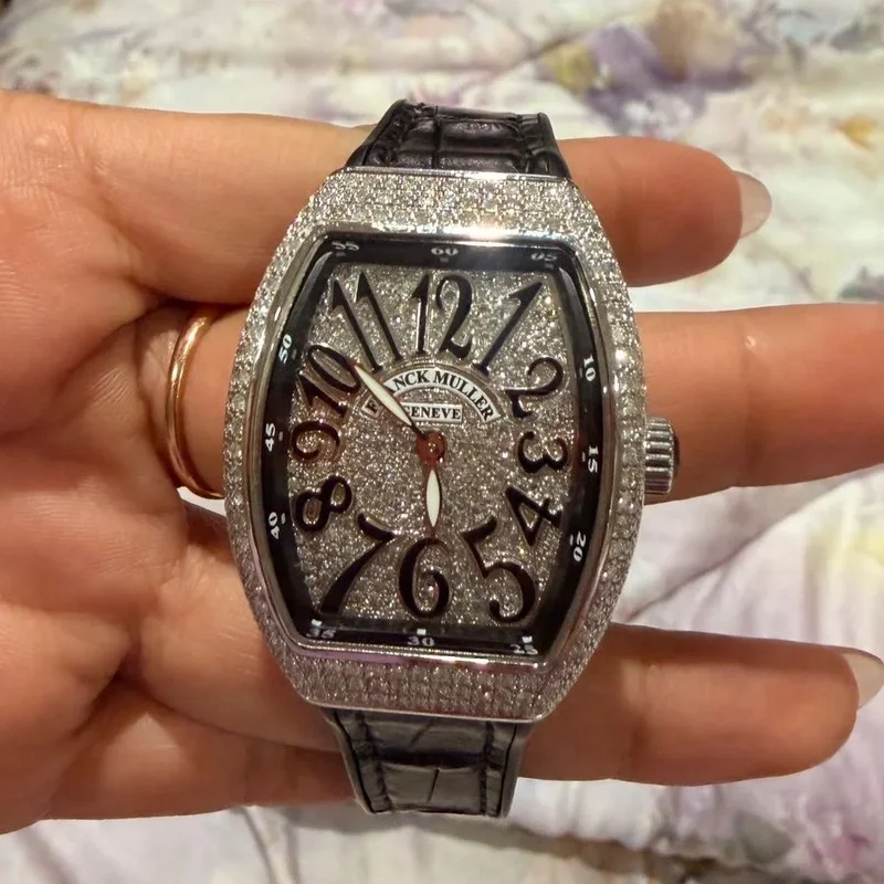 Vanguard 32 Quartz Stainless Steel Black - Diamond Setting