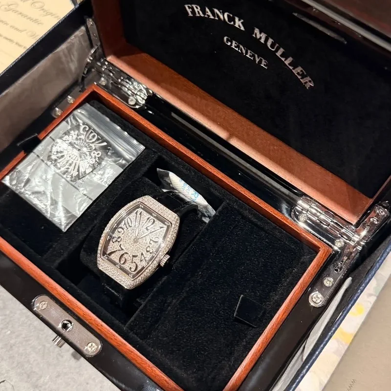 Thumb Vanguard 32 Quartz Stainless Steel Black - Diamond Setting