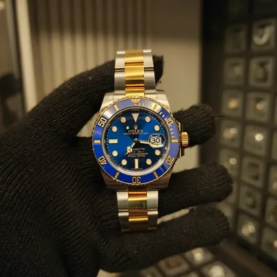 Submariner Date Rolesor / Blue / Cerachrom
