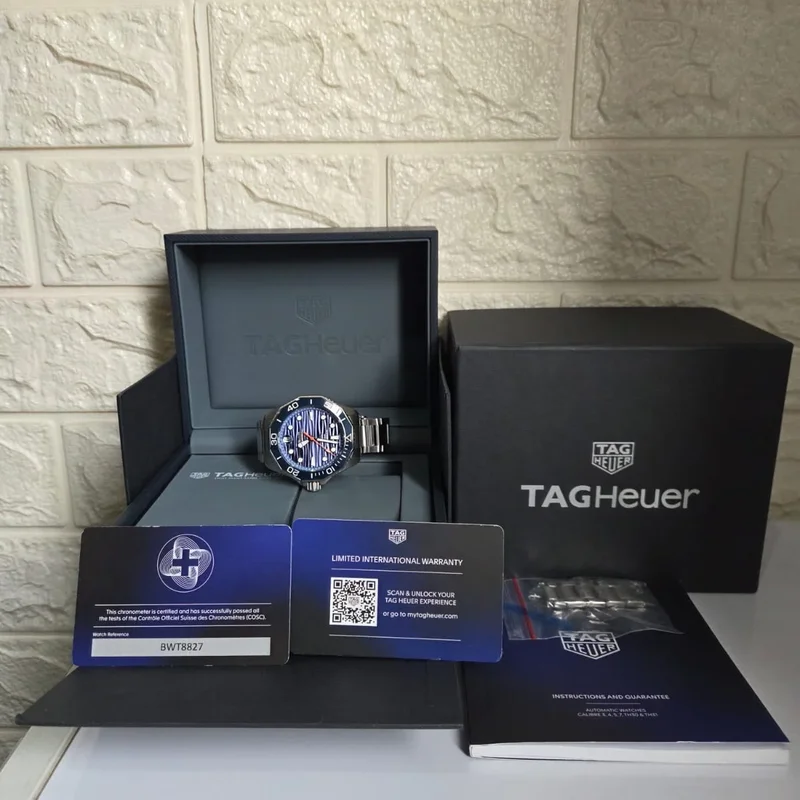 Thumb Aquaracer Professional 300 Blue Stainless Steel / Blue / Bracelet