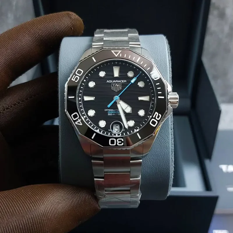 Aquaracer Professional 300 Stainless Steel / Black / Bracelet