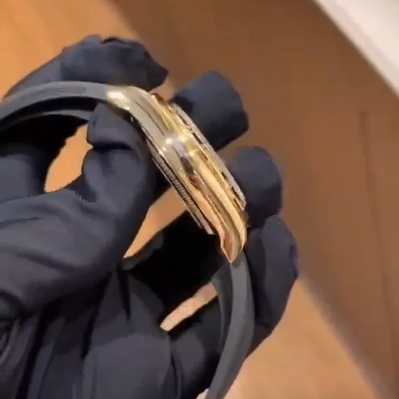 Thumb Cosmograph Daytona Yellow Gold - Cerachrom / Champagne - Black / Oysterflex