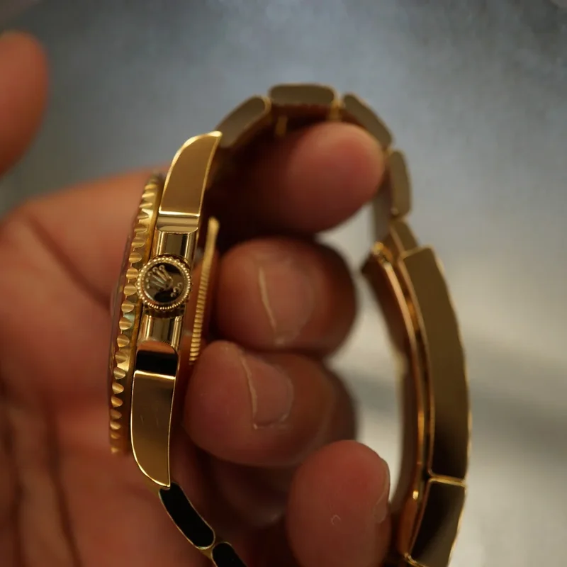 Thumb Submariner Date 41 Yellow Gold / Black