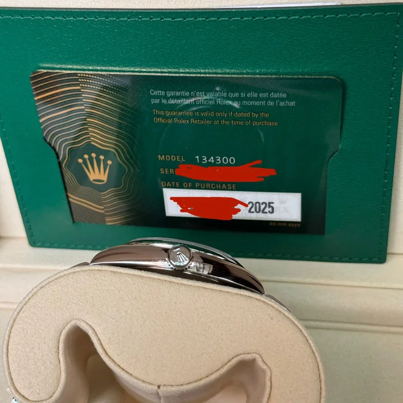 Thumb Oyster Perpetual 31 Stainless Steel / Pink