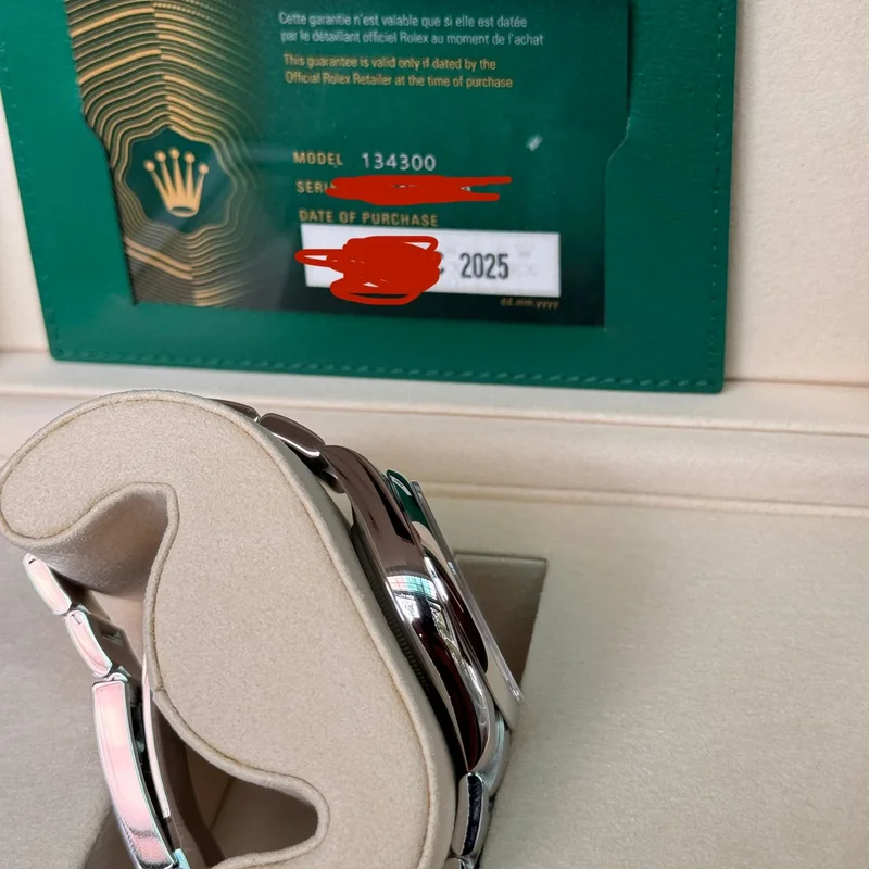 Thumb Oyster Perpetual 31 Stainless Steel / Pink