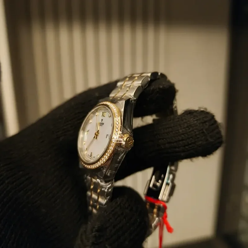 Thumb Royal Date 28 Stainless Steel / Yellow Gold - Diamond / MOP