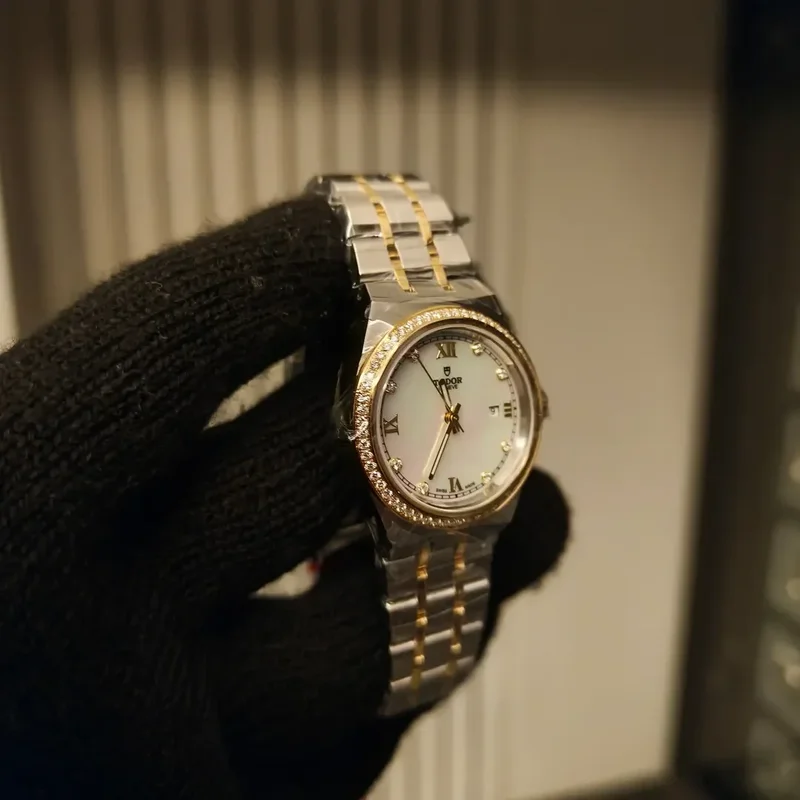 Thumb Royal Date 28 Stainless Steel / Yellow Gold - Diamond / MOP