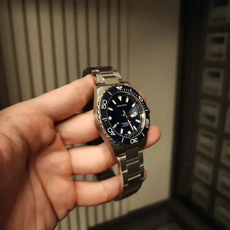 Thumb Hydroconquest 39 Automatic Stainless Steel / Ceramic / Blue