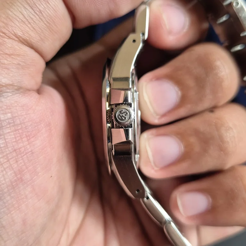 Thumb Elegance Collection SBGX057 Quartz Stainless Steel / Silver