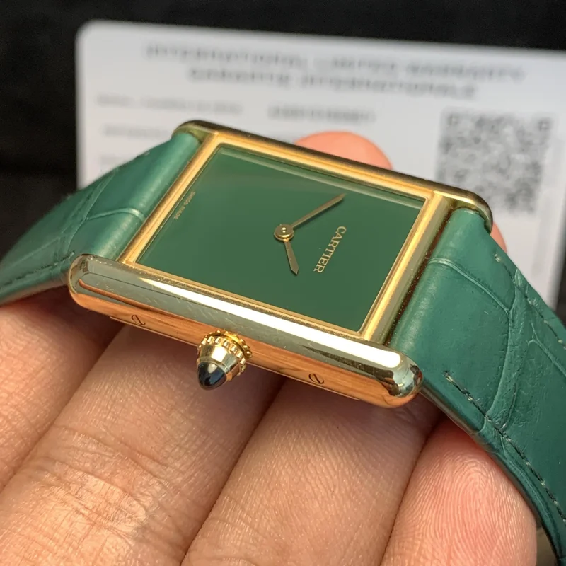 Thumb Tank Louis Cartier Large Manual Yellow Gold / Green