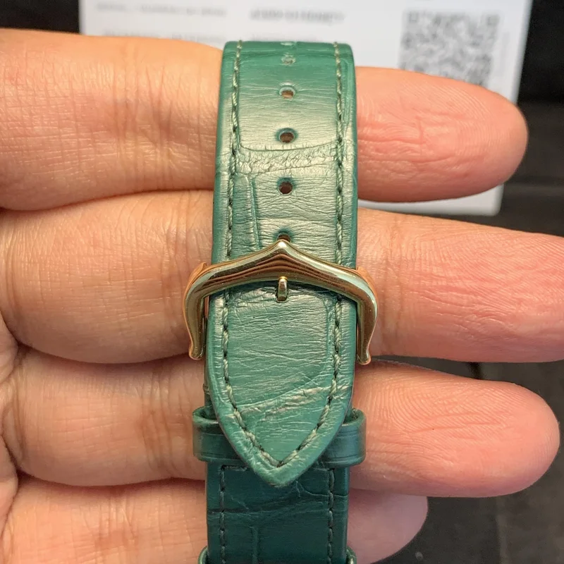 Thumb Tank Louis Cartier Large Manual Yellow Gold / Green