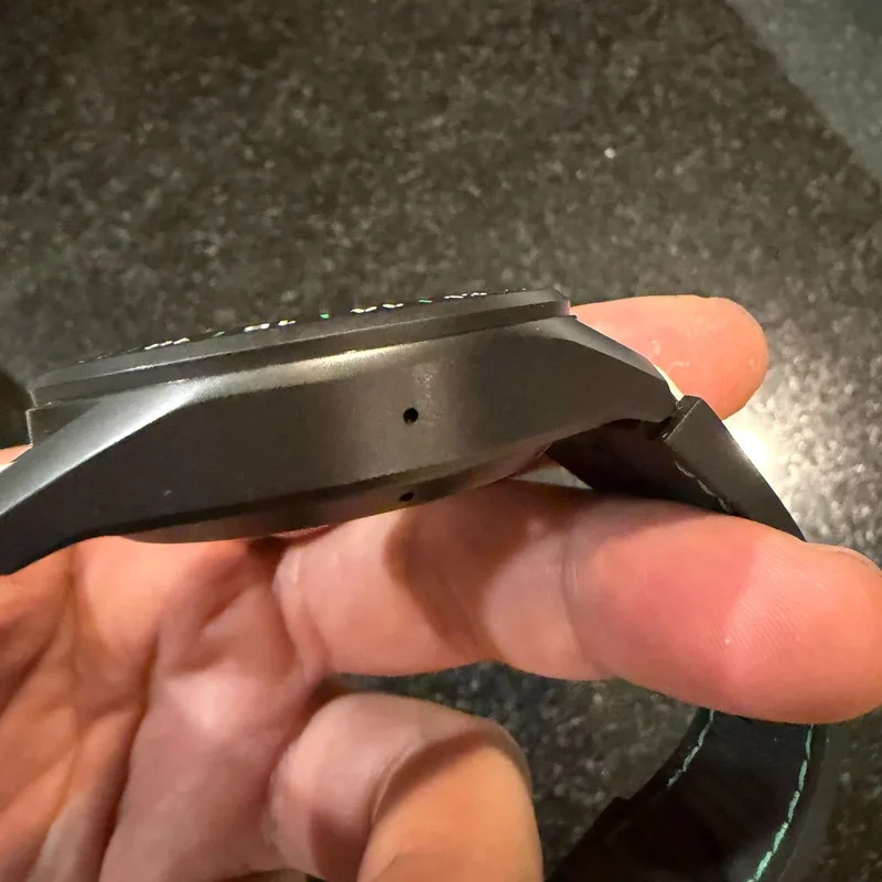 Thumb Connected Calibre E3 Titanium Golf Edition