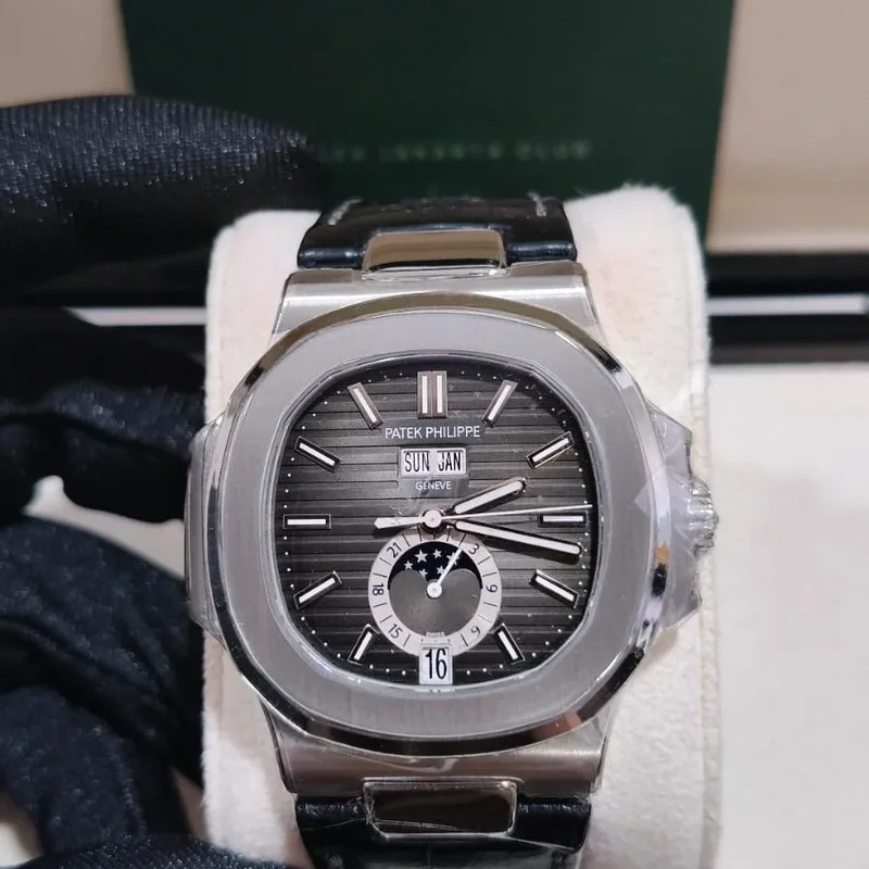 Nautilus 5726 Stainless Steel / Black