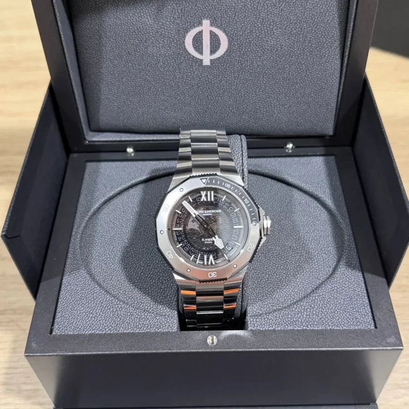 Thumb Riviera 42 Automatic Date 10717 Stainless Steel