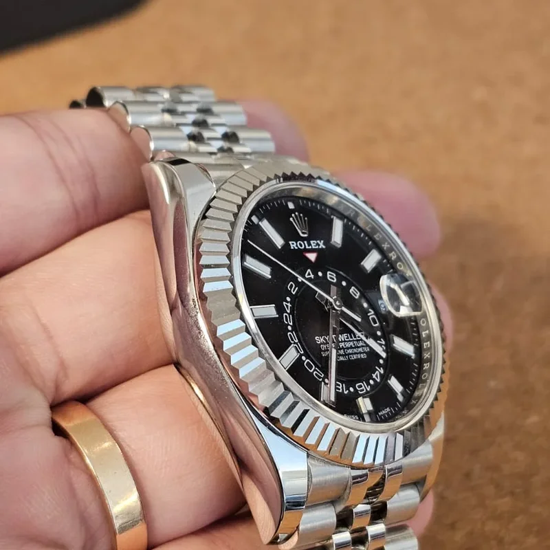 Thumb Sky-Dweller Stainless Steel / White Gold / Black / Jubilee