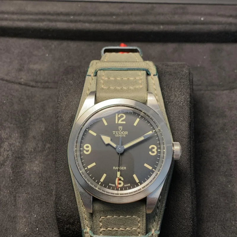 Ranger 39 / Black / Hybrid