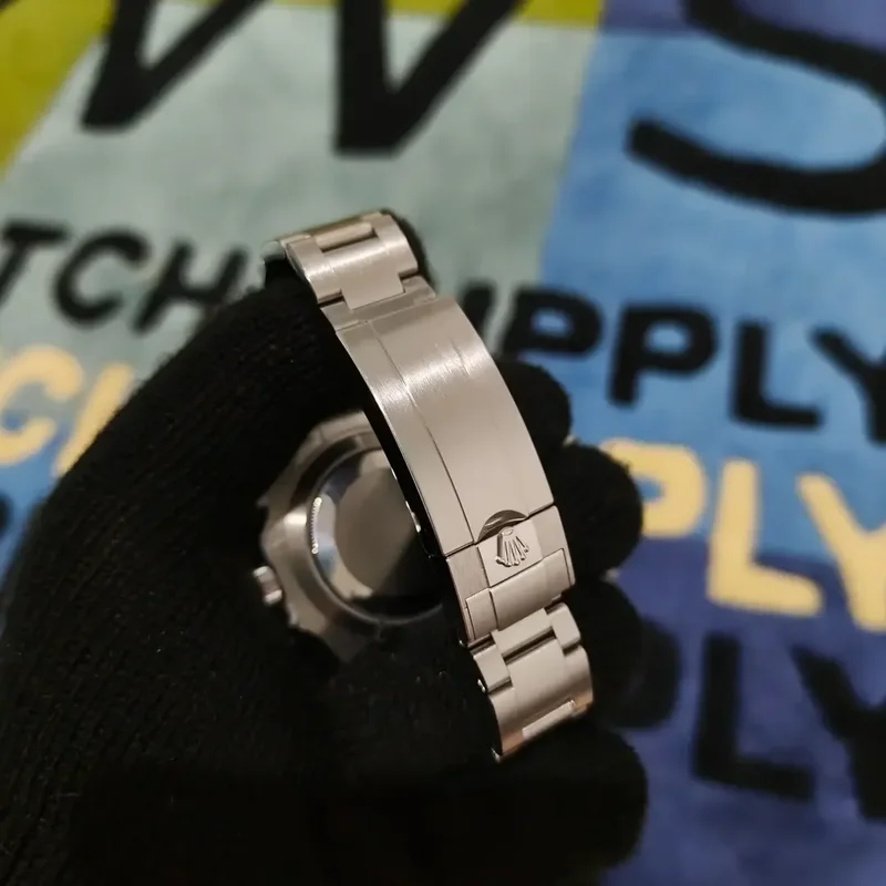 Thumb Submariner No-Date 41 / Stainless Steel / Black / Cerachrom