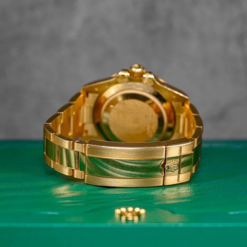 Thumb Submariner Date 41 Yellow Gold / Blue