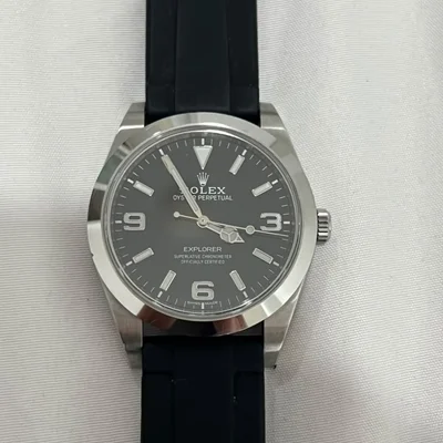 Explorer 39 / Stainless steel / Black