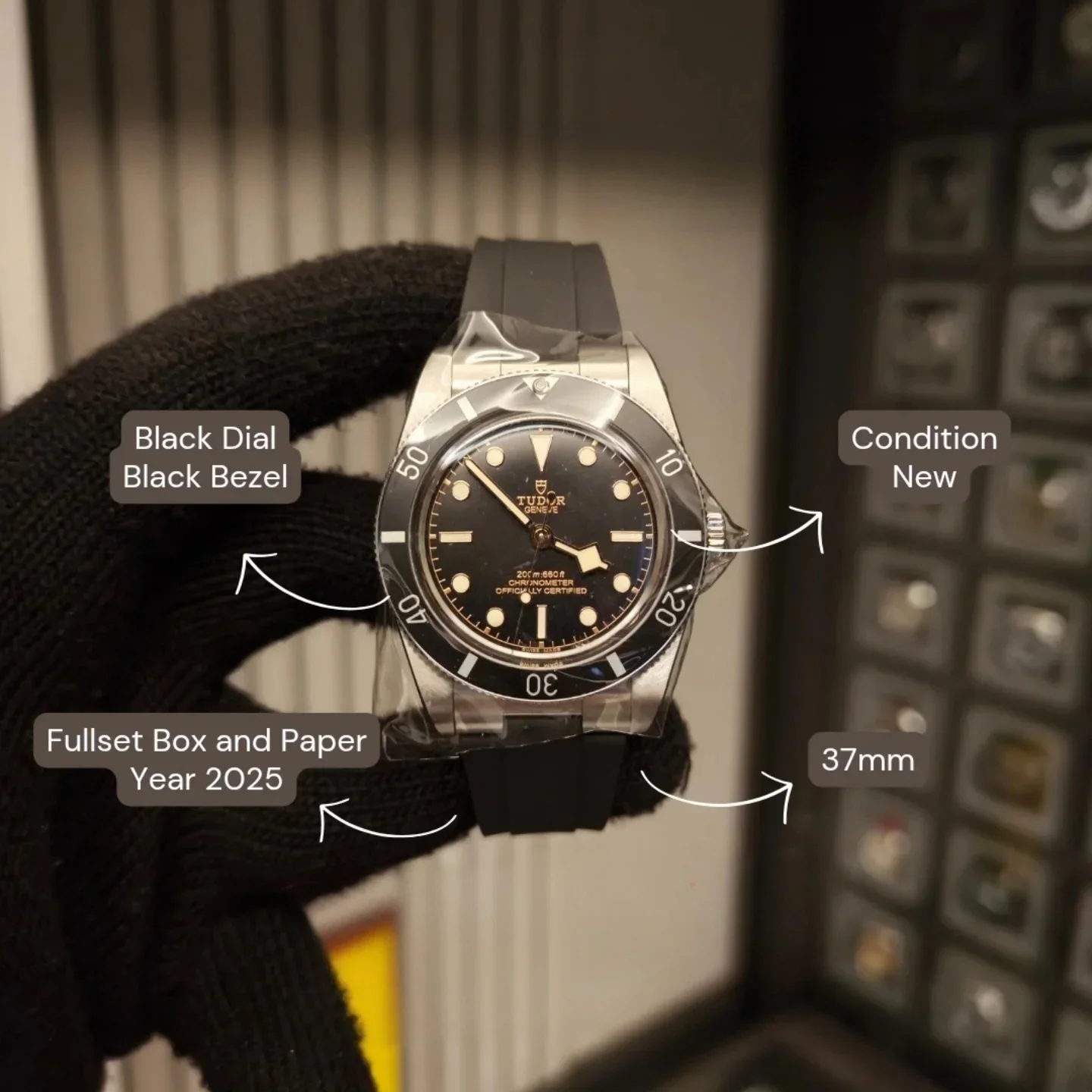 Black Bay Fifty-Four Stainless Steel / Black / Rubber